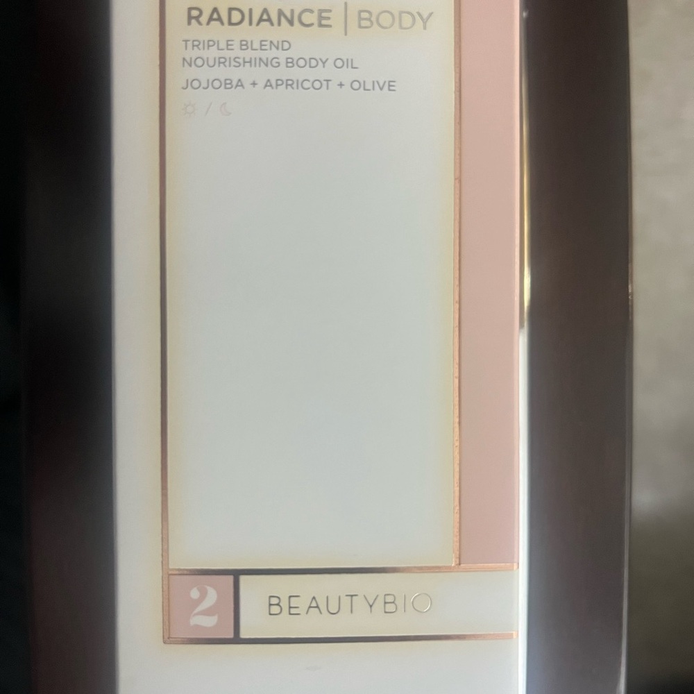 Radiance Body Oil - White and Pink